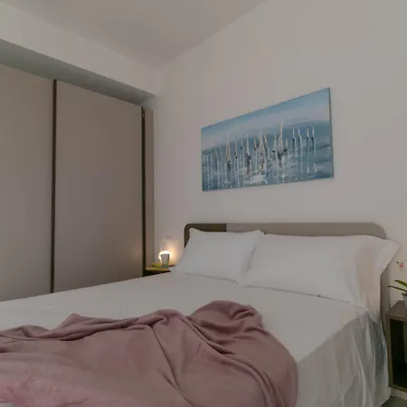 Mamma Ciccia - Amoro With Beautiful Terrace Apartment *